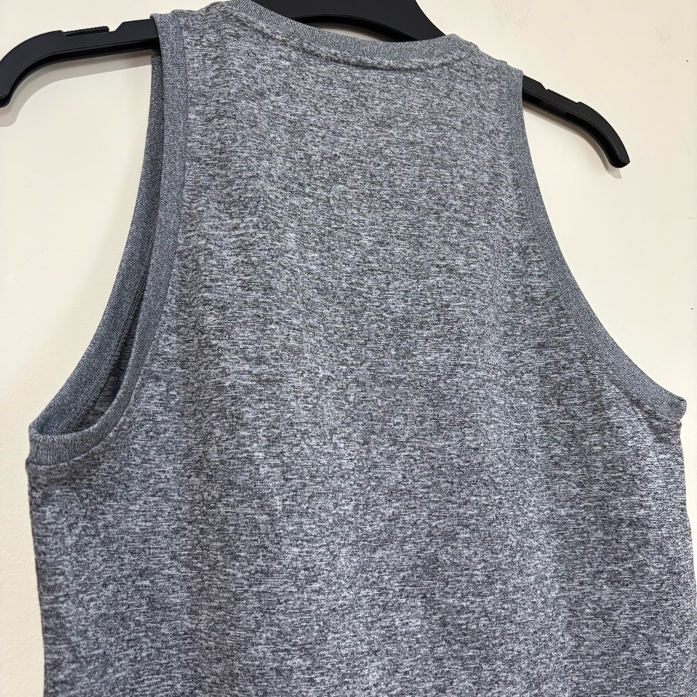 Nike Dri Fit women's XS Heather Gray breathe running Gym Workout tank Top - Picture 8 of 16